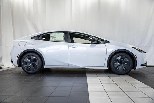 Wind Chill Prl 2026 Toyota Prius Plug-In Hybrid SE