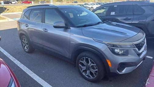 2022 Kia Seltos EX