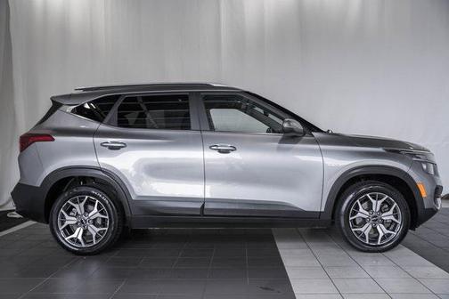2022 Kia Seltos EX