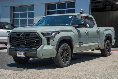 Lunar 2026 Toyota Tundra Limited