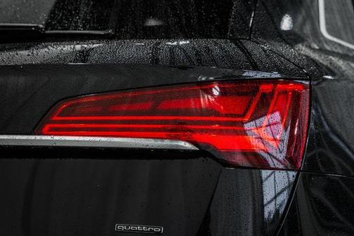 2022 Audi Q5 45 S line Premium Plus