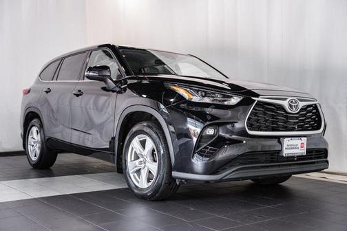 2022 Toyota Highlander LE
