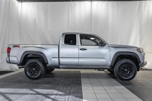 2022 Toyota Tacoma SR