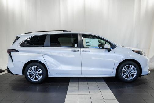 Wind Chill Prl 2026 Toyota Sienna XLE