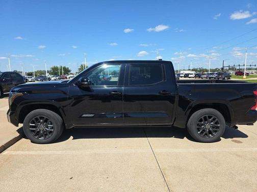 2022 Toyota Tundra Platinum