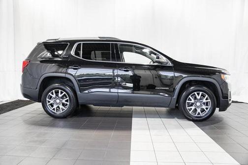 2023 GMC Acadia AWD SLT