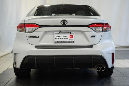 Wind Chill Pearl 2023 Toyota Corolla SE
