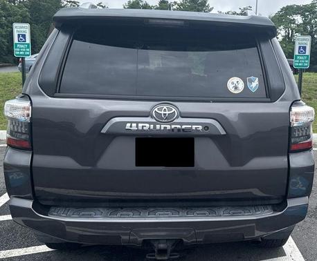 Magnetic Gray Metallic 2018 Toyota 4Runner SR5 Premium