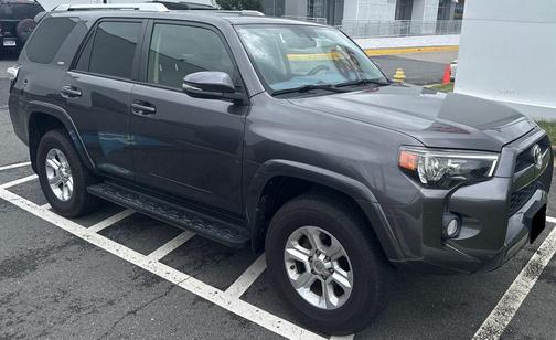 Magnetic Gray Metallic 2018 Toyota 4Runner SR5 Premium