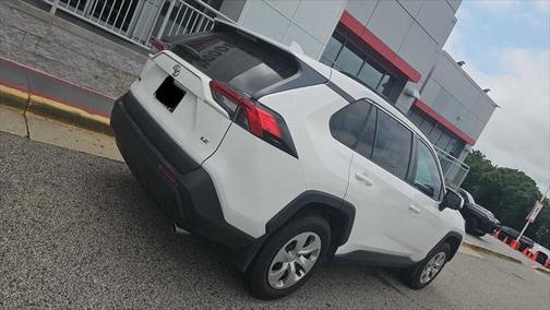 2020 Toyota RAV4 LE