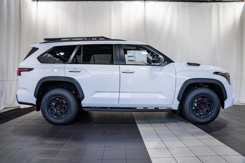 2025 Toyota Sequoia Base