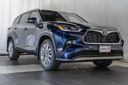 2026 Toyota Highlander Hybrid Platinum