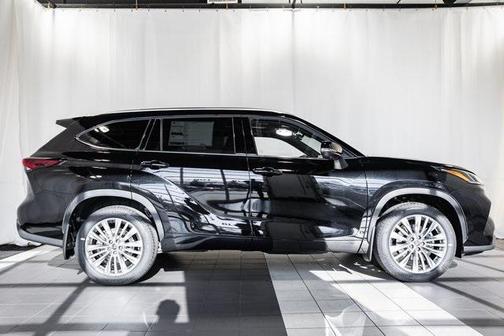 2026 Toyota Highlander Platinum