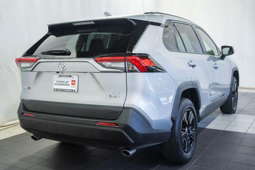 Silver Sky Metallic 2025 Toyota RAV4 Hybrid XLE