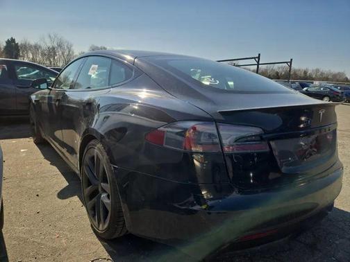 2022 Tesla Model S Plaid