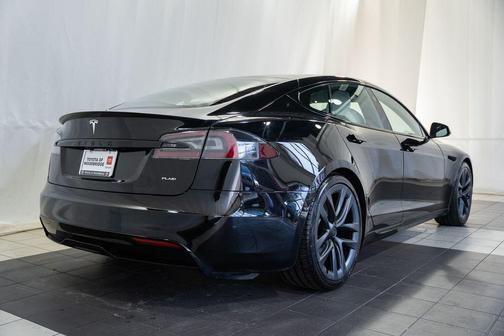2022 Tesla Model S Plaid