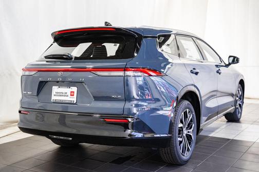 2026 Toyota Crown Signia XLE