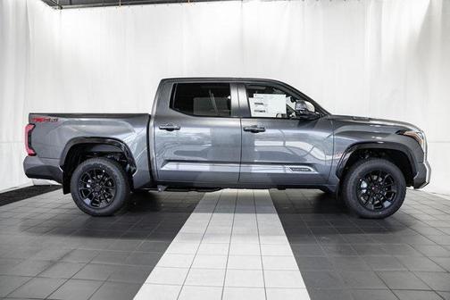 2025 Toyota Tundra Hybrid Platinum
