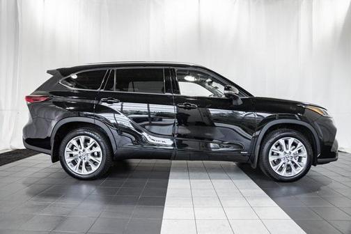 2024 Toyota Highlander Hybrid Limited