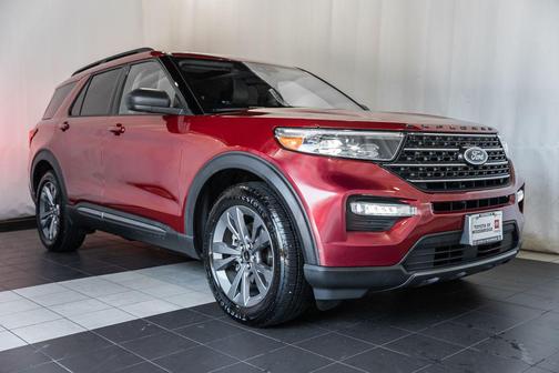 Rapid Red Metallic Tinted Clearcoat 2021 Ford Explorer XLT