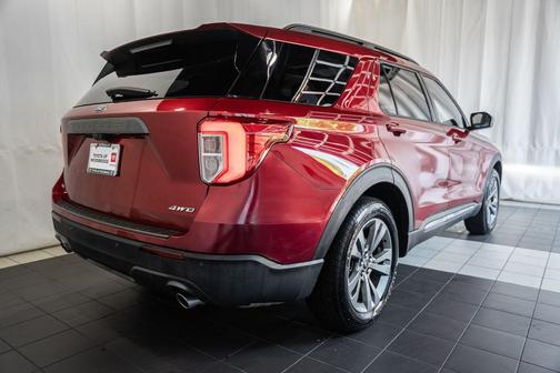 Rapid Red Metallic Tinted Clearcoat 2021 Ford Explorer XLT