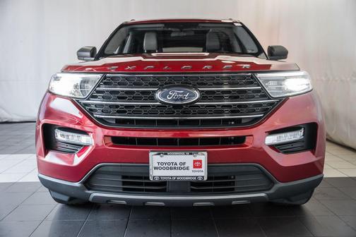 Rapid Red Metallic Tinted Clearcoat 2021 Ford Explorer XLT