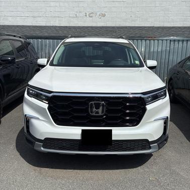 Platinum White Pearl 2023 Honda Pilot AWD Elite