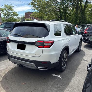 Platinum White Pearl 2023 Honda Pilot AWD Elite