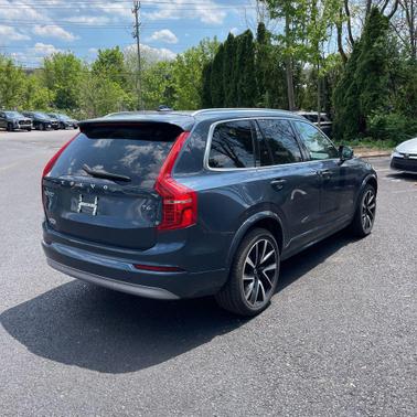 Denim Blue Metallic 2022 Volvo XC90 T6 Momentum