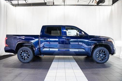 2025 Toyota Tundra Hybrid Platinum