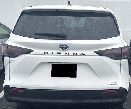 Ice 2023 Toyota Sienna LE