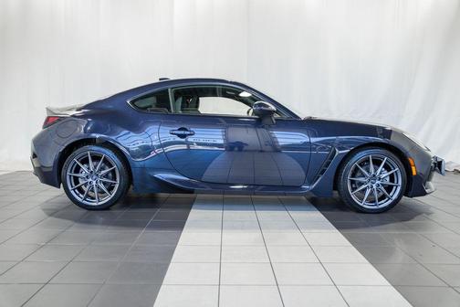 Galaxy Purple Pearl 2025 Subaru BRZ Series.Purple