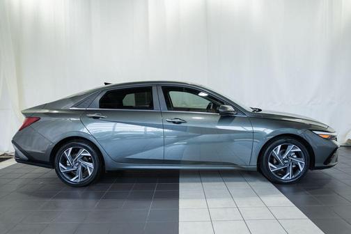 Amazon Gray 2024 Hyundai ELANTRA SEL