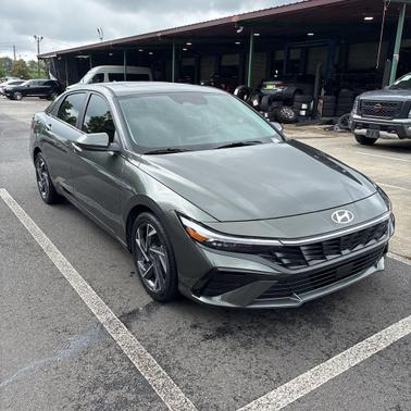 Amazon Gray 2024 Hyundai ELANTRA SEL