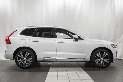 2022 Volvo XC60 B5 Inscription