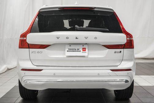 2022 Volvo XC60 B5 Inscription