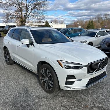 2022 Volvo XC60 B5 Inscription