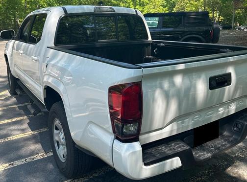 White 2022 Toyota Tacoma SR