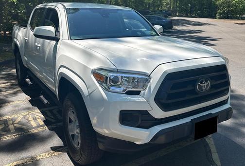 White 2022 Toyota Tacoma SR