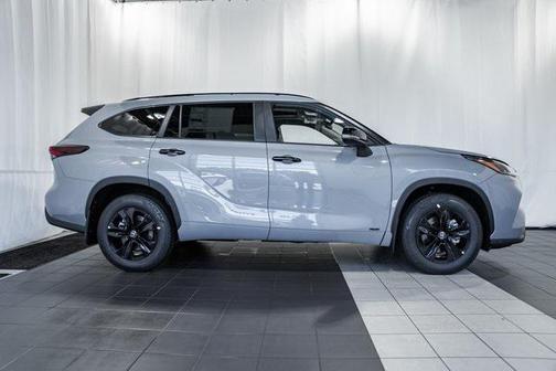 2025 Toyota Highlander Hybrid XLE