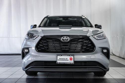 2025 Toyota Highlander Hybrid XLE