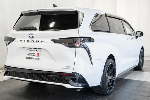 2021 Toyota Sienna XSE 7 Passenger