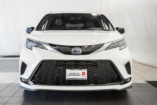 2021 Toyota Sienna XSE 7 Passenger
