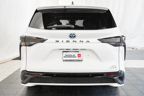2021 Toyota Sienna XSE 7 Passenger