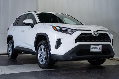 2025 Toyota RAV4 Hybrid XLE