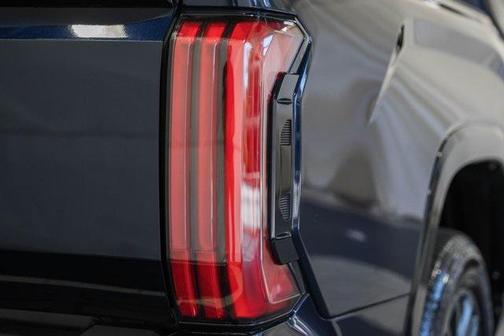 2022 Toyota Tundra Hybrid Platinum