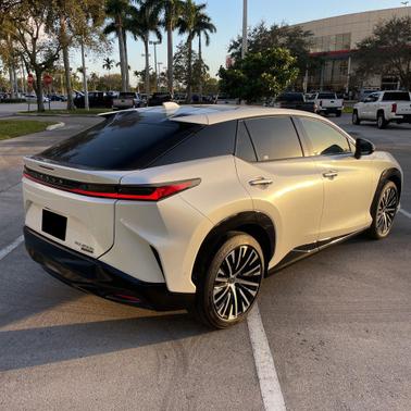 2023 Lexus RZ 450e Premium