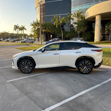 2023 Lexus RZ 450e Premium