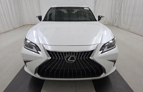 Eminent White Pearl 2025 Lexus ES 300h Base