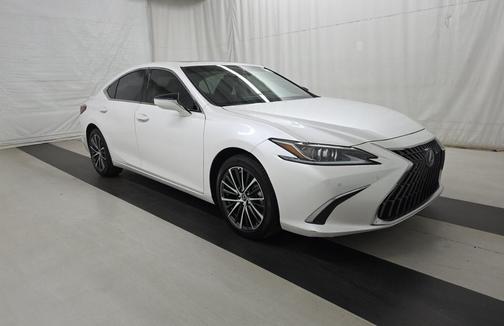 Eminent White Pearl 2025 Lexus ES 300h Base